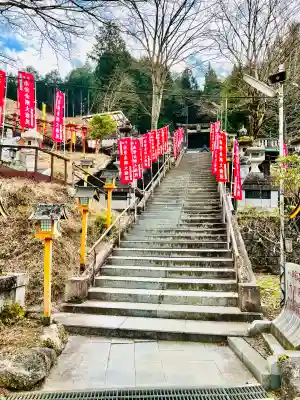金剛山瑞峯寺(金剛不動尊) の{uncategorized: "未分類", other: "その他", undefined: "問題あり", building: "その他建物", grave: "お墓", sacred_gate: "鳥居", guardian: "狛犬", statue: "像", buddha: "仏像", history: "歴史", nature: "自然", garden: "庭園", animal: "動物", pagoda: "塔", temizu: "手水舎", mountain_gate: "山門・神門", sanctuary: "本殿・本堂", subordinate: "末社・摂社", art: "芸術", scenery: "景色", jizo: "地蔵", ema: "絵馬", goshuin: "御朱印", omikuji: "おみくじ", items: "授与品その他", amulet: "お守り", goshuincho: "御朱印帳", eats: "食事", festival: "お祭り", votive_dance: "神楽", shichigosan: "七五三参", wedding: "結婚式", experience: "体験その他", initially: "初詣", around: "周辺", anti_infection: "感染症対策"}