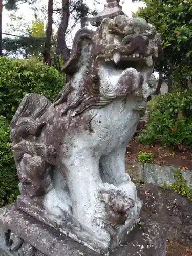 琵琶神社の狛犬