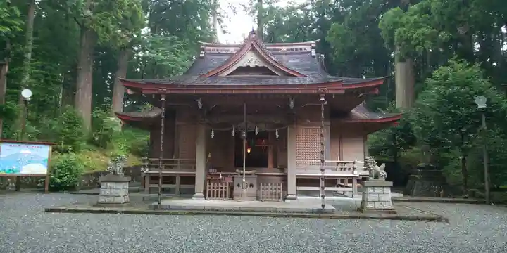 須山浅間神社の本殿・本堂