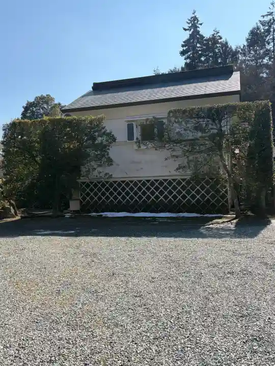 雲居寺の{uncategorized: "未分類", other: "その他", undefined: "問題あり", building: "その他建物", grave: "お墓", sacred_gate: "鳥居", guardian: "狛犬", statue: "像", buddha: "仏像", history: "歴史", nature: "自然", garden: "庭園", animal: "動物", pagoda: "塔", temizu: "手水舎", mountain_gate: "山門・神門", sanctuary: "本殿・本堂", subordinate: "末社・摂社", art: "芸術", scenery: "景色", jizo: "地蔵", ema: "絵馬", goshuin: "御朱印", omikuji: "おみくじ", items: "授与品その他", amulet: "お守り", goshuincho: "御朱印帳", eats: "食事", festival: "お祭り", votive_dance: "神楽", shichigosan: "七五三参", wedding: "結婚式", experience: "体験その他", initially: "初詣", around: "周辺", anti_infection: "感染症対策"}