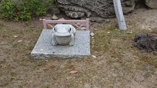 三社神社の狛犬