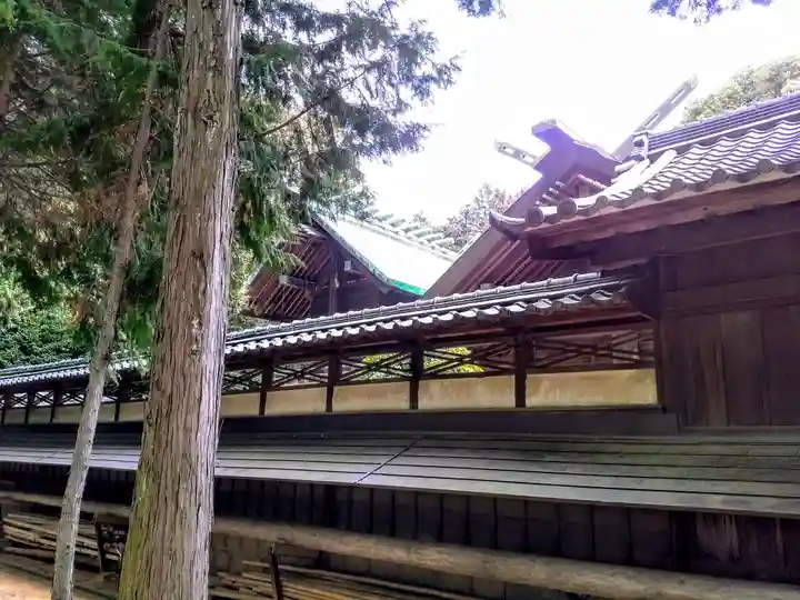 糟目春日神社の本殿・本堂