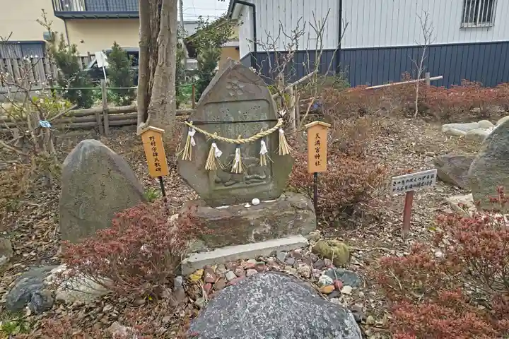 竹鼻八剱神社(八剣神社)の末社・摂社