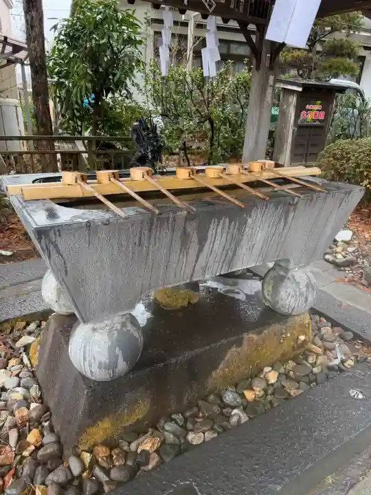 諏訪大社下社春宮の{uncategorized: "未分類", other: "その他", undefined: "問題あり", building: "その他建物", grave: "お墓", sacred_gate: "鳥居", guardian: "狛犬", statue: "像", buddha: "仏像", history: "歴史", nature: "自然", garden: "庭園", animal: "動物", pagoda: "塔", temizu: "手水舎", mountain_gate: "山門・神門", sanctuary: "本殿・本堂", subordinate: "末社・摂社", art: "芸術", scenery: "景色", jizo: "地蔵", ema: "絵馬", goshuin: "御朱印", omikuji: "おみくじ", items: "授与品その他", amulet: "お守り", goshuincho: "御朱印帳", eats: "食事", festival: "お祭り", votive_dance: "神楽", shichigosan: "七五三参", wedding: "結婚式", experience: "体験その他", initially: "初詣", around: "周辺", anti_infection: "感染症対策"}