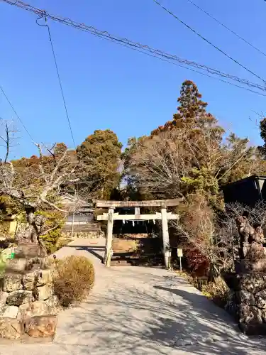 掛川神社の{uncategorized: "未分類", other: "その他", undefined: "問題あり", building: "その他建物", grave: "お墓", sacred_gate: "鳥居", guardian: "狛犬", statue: "像", buddha: "仏像", history: "歴史", nature: "自然", garden: "庭園", animal: "動物", pagoda: "塔", temizu: "手水舎", mountain_gate: "山門・神門", sanctuary: "本殿・本堂", subordinate: "末社・摂社", art: "芸術", scenery: "景色", jizo: "地蔵", ema: "絵馬", goshuin: "御朱印", omikuji: "おみくじ", items: "授与品その他", amulet: "お守り", goshuincho: "御朱印帳", eats: "食事", festival: "お祭り", votive_dance: "神楽", shichigosan: "七五三参", wedding: "結婚式", experience: "体験その他", initially: "初詣", around: "周辺", anti_infection: "感染症対策"}