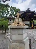 豊国神社の像