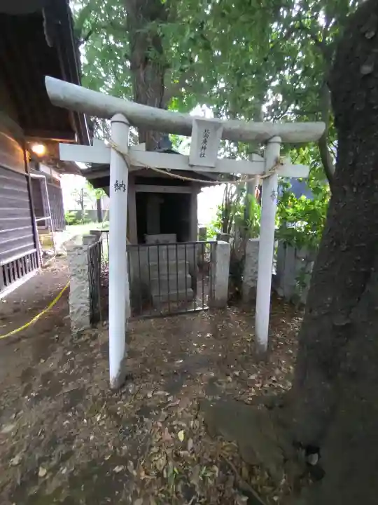 長島神社の{uncategorized: "未分類", other: "その他", undefined: "問題あり", building: "その他建物", grave: "お墓", sacred_gate: "鳥居", guardian: "狛犬", statue: "像", buddha: "仏像", history: "歴史", nature: "自然", garden: "庭園", animal: "動物", pagoda: "塔", temizu: "手水舎", mountain_gate: "山門・神門", sanctuary: "本殿・本堂", subordinate: "末社・摂社", art: "芸術", scenery: "景色", jizo: "地蔵", ema: "絵馬", goshuin: "御朱印", omikuji: "おみくじ", items: "授与品その他", amulet: "お守り", goshuincho: "御朱印帳", eats: "食事", festival: "お祭り", votive_dance: "神楽", shichigosan: "七五三参", wedding: "結婚式", experience: "体験その他", initially: "初詣", around: "周辺", anti_infection: "感染症対策"}