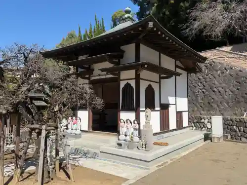 高松寺の{uncategorized: "未分類", other: "その他", undefined: "問題あり", building: "その他建物", grave: "お墓", sacred_gate: "鳥居", guardian: "狛犬", statue: "像", buddha: "仏像", history: "歴史", nature: "自然", garden: "庭園", animal: "動物", pagoda: "塔", temizu: "手水舎", mountain_gate: "山門・神門", sanctuary: "本殿・本堂", subordinate: "末社・摂社", art: "芸術", scenery: "景色", jizo: "地蔵", ema: "絵馬", goshuin: "御朱印", omikuji: "おみくじ", items: "授与品その他", amulet: "お守り", goshuincho: "御朱印帳", eats: "食事", festival: "お祭り", votive_dance: "神楽", shichigosan: "七五三参", wedding: "結婚式", experience: "体験その他", initially: "初詣", around: "周辺", anti_infection: "感染症対策"}