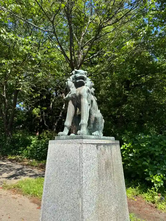 虻田神社の狛犬
