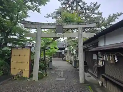 龍王宮秀郷社（橋守神社）(滋賀県)