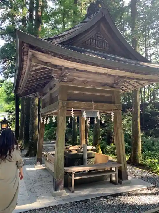 小國神社の手水舎