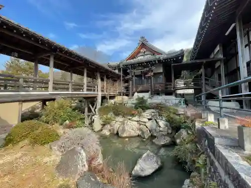 妙感寺の{uncategorized: "未分類", other: "その他", undefined: "問題あり", building: "その他建物", grave: "お墓", sacred_gate: "鳥居", guardian: "狛犬", statue: "像", buddha: "仏像", history: "歴史", nature: "自然", garden: "庭園", animal: "動物", pagoda: "塔", temizu: "手水舎", mountain_gate: "山門・神門", sanctuary: "本殿・本堂", subordinate: "末社・摂社", art: "芸術", scenery: "景色", jizo: "地蔵", ema: "絵馬", goshuin: "御朱印", omikuji: "おみくじ", items: "授与品その他", amulet: "お守り", goshuincho: "御朱印帳", eats: "食事", festival: "お祭り", votive_dance: "神楽", shichigosan: "七五三参", wedding: "結婚式", experience: "体験その他", initially: "初詣", around: "周辺", anti_infection: "感染症対策"}