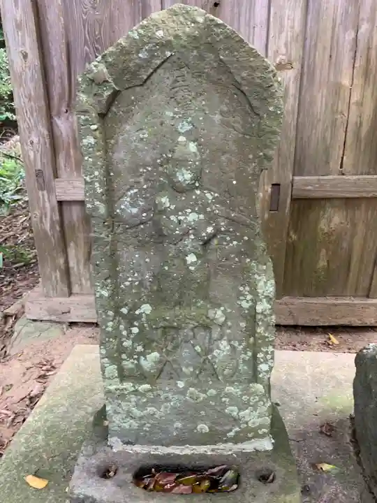 白山神社の仏像