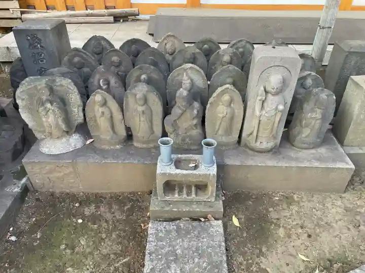 大泉寺の{uncategorized: "未分類", other: "その他", undefined: "問題あり", building: "その他建物", grave: "お墓", sacred_gate: "鳥居", guardian: "狛犬", statue: "像", buddha: "仏像", history: "歴史", nature: "自然", garden: "庭園", animal: "動物", pagoda: "塔", temizu: "手水舎", mountain_gate: "山門・神門", sanctuary: "本殿・本堂", subordinate: "末社・摂社", art: "芸術", scenery: "景色", jizo: "地蔵", ema: "絵馬", goshuin: "御朱印", omikuji: "おみくじ", items: "授与品その他", amulet: "お守り", goshuincho: "御朱印帳", eats: "食事", festival: "お祭り", votive_dance: "神楽", shichigosan: "七五三参", wedding: "結婚式", experience: "体験その他", initially: "初詣", around: "周辺", anti_infection: "感染症対策"}