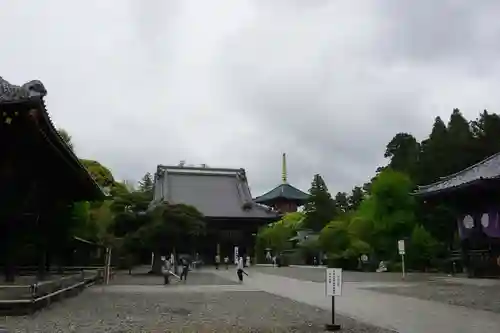成田山新勝寺の本殿・本堂