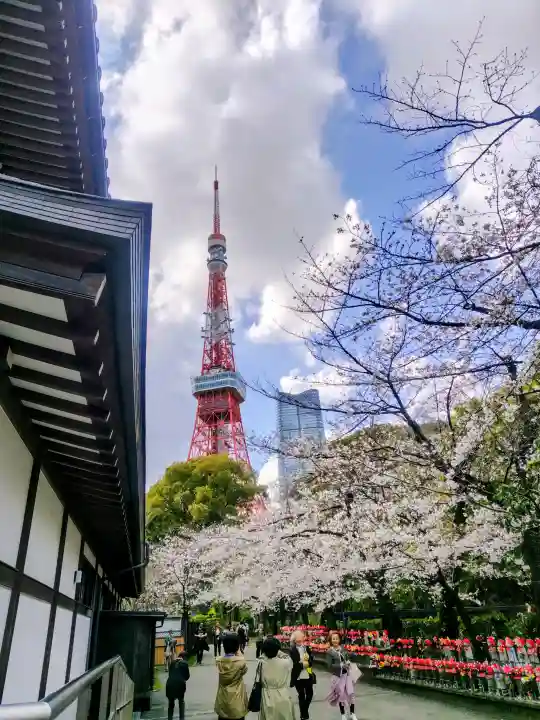 増上寺の{uncategorized: "未分類", other: "その他", undefined: "問題あり", building: "その他建物", grave: "お墓", sacred_gate: "鳥居", guardian: "狛犬", statue: "像", buddha: "仏像", history: "歴史", nature: "自然", garden: "庭園", animal: "動物", pagoda: "塔", temizu: "手水舎", mountain_gate: "山門・神門", sanctuary: "本殿・本堂", subordinate: "末社・摂社", art: "芸術", scenery: "景色", jizo: "地蔵", ema: "絵馬", goshuin: "御朱印", omikuji: "おみくじ", items: "授与品その他", amulet: "お守り", goshuincho: "御朱印帳", eats: "食事", festival: "お祭り", votive_dance: "神楽", shichigosan: "七五三参", wedding: "結婚式", experience: "体験その他", initially: "初詣", around: "周辺", anti_infection: "感染症対策"}