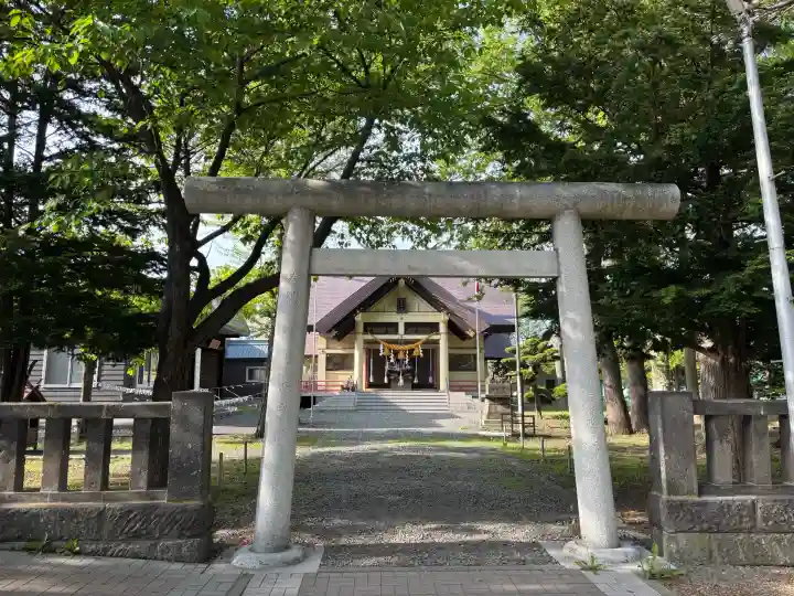 江南神社の{uncategorized: "未分類", other: "その他", undefined: "問題あり", building: "その他建物", grave: "お墓", sacred_gate: "鳥居", guardian: "狛犬", statue: "像", buddha: "仏像", history: "歴史", nature: "自然", garden: "庭園", animal: "動物", pagoda: "塔", temizu: "手水舎", mountain_gate: "山門・神門", sanctuary: "本殿・本堂", subordinate: "末社・摂社", art: "芸術", scenery: "景色", jizo: "地蔵", ema: "絵馬", goshuin: "御朱印", omikuji: "おみくじ", items: "授与品その他", amulet: "お守り", goshuincho: "御朱印帳", eats: "食事", festival: "お祭り", votive_dance: "神楽", shichigosan: "七五三参", wedding: "結婚式", experience: "体験その他", initially: "初詣", around: "周辺", anti_infection: "感染症対策"}