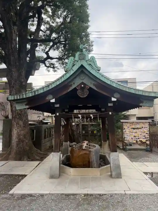 麻布氷川神社の{uncategorized: "未分類", other: "その他", undefined: "問題あり", building: "その他建物", grave: "お墓", sacred_gate: "鳥居", guardian: "狛犬", statue: "像", buddha: "仏像", history: "歴史", nature: "自然", garden: "庭園", animal: "動物", pagoda: "塔", temizu: "手水舎", mountain_gate: "山門・神門", sanctuary: "本殿・本堂", subordinate: "末社・摂社", art: "芸術", scenery: "景色", jizo: "地蔵", ema: "絵馬", goshuin: "御朱印", omikuji: "おみくじ", items: "授与品その他", amulet: "お守り", goshuincho: "御朱印帳", eats: "食事", festival: "お祭り", votive_dance: "神楽", shichigosan: "七五三参", wedding: "結婚式", experience: "体験その他", initially: "初詣", around: "周辺", anti_infection: "感染症対策"}