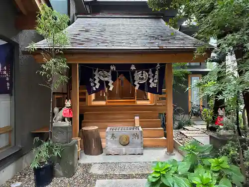 五十稲荷神社(栄寿稲荷神社)の本殿・本堂