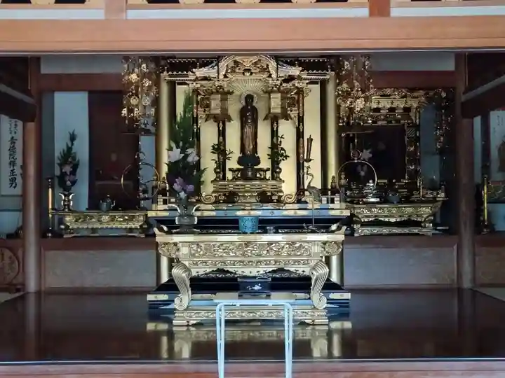 徳行寺の本殿・本堂