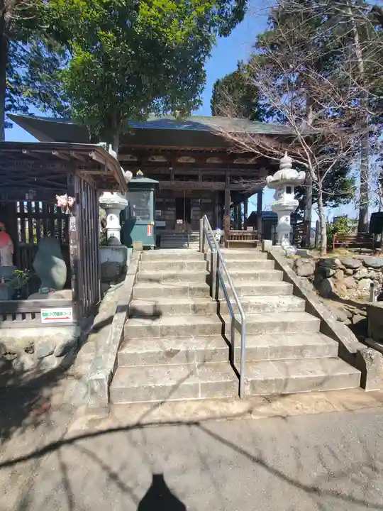 定林寺の本殿・本堂