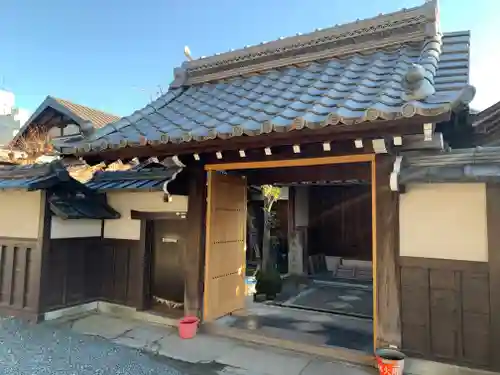 妙釋院（妙釈院）の山門