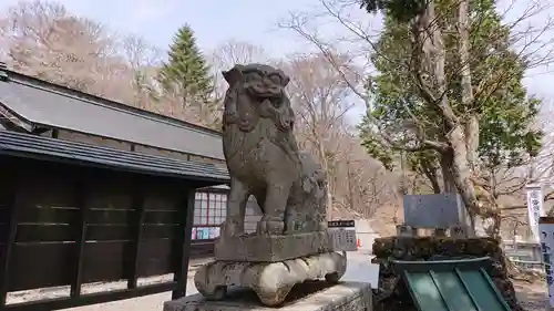 熊野皇大神社の狛犬