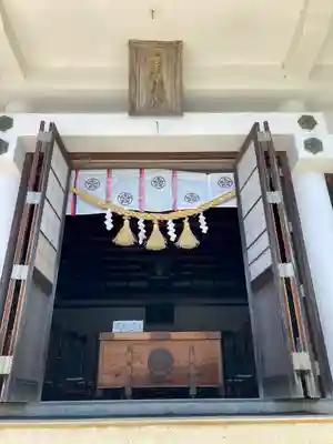 崋山神社の本殿・本堂