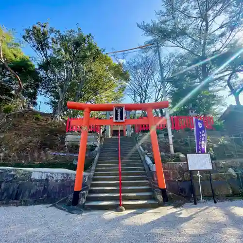 紅葉八幡宮の鳥居