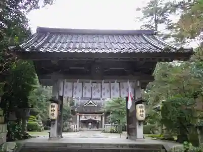 倉田八幡宮の山門・神門
