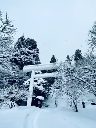 土津神社｜こどもと出世の神さまの鳥居