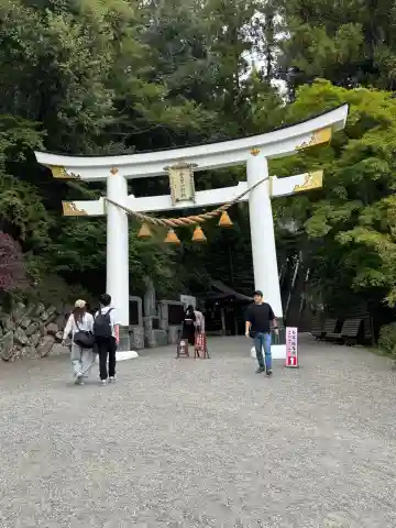 宝登山神社の{uncategorized: "未分類", other: "その他", undefined: "問題あり", building: "その他建物", grave: "お墓", sacred_gate: "鳥居", guardian: "狛犬", statue: "像", buddha: "仏像", history: "歴史", nature: "自然", garden: "庭園", animal: "動物", pagoda: "塔", temizu: "手水舎", mountain_gate: "山門・神門", sanctuary: "本殿・本堂", subordinate: "末社・摂社", art: "芸術", scenery: "景色", jizo: "地蔵", ema: "絵馬", goshuin: "御朱印", omikuji: "おみくじ", items: "授与品その他", amulet: "お守り", goshuincho: "御朱印帳", eats: "食事", festival: "お祭り", votive_dance: "神楽", shichigosan: "七五三参", wedding: "結婚式", experience: "体験その他", initially: "初詣", around: "周辺", anti_infection: "感染症対策"}