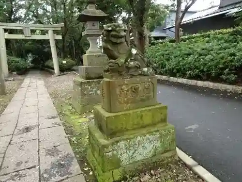 前原御嶽神社の狛犬