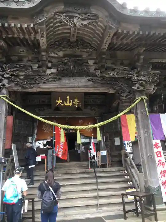 大山寺の本殿・本堂