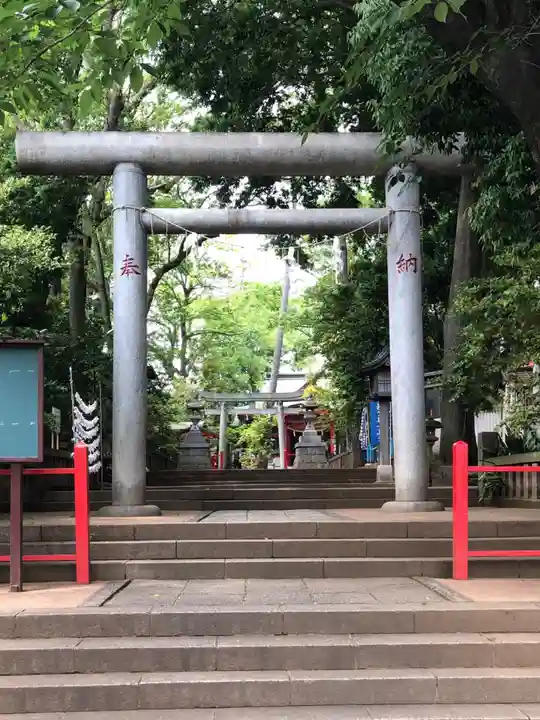 赤堤六所神社の鳥居