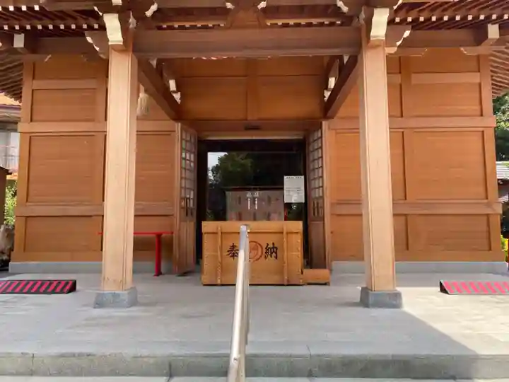 於菊稲荷神社の本殿・本堂
