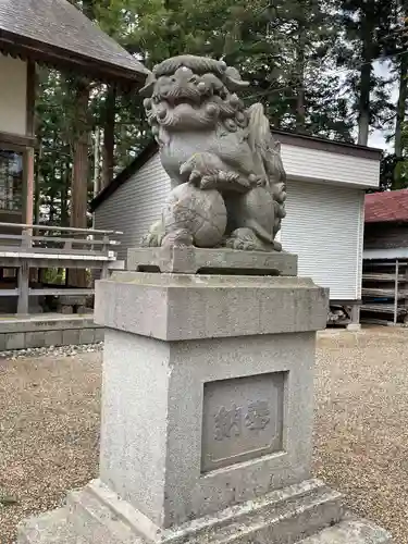 意冨比神社の狛犬