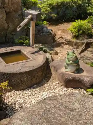 愚渓寺の手水舎