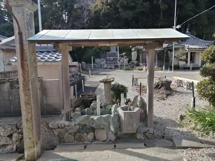 和具観音堂の手水舎