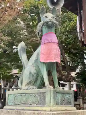 満足稲荷神社の狛犬