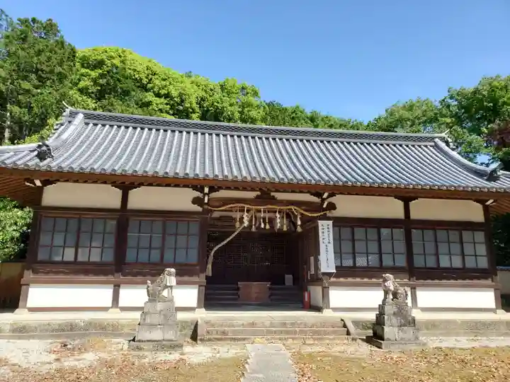 宇留春日神社の本殿・本堂