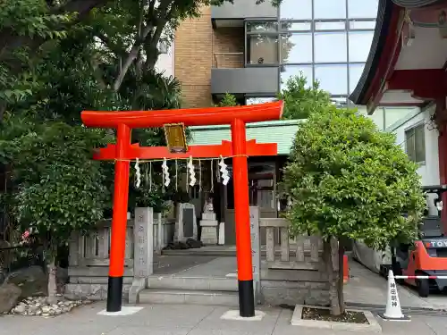 神田神社（神田明神）の{uncategorized: "未分類", other: "その他", undefined: "問題あり", building: "その他建物", grave: "お墓", sacred_gate: "鳥居", guardian: "狛犬", statue: "像", buddha: "仏像", history: "歴史", nature: "自然", garden: "庭園", animal: "動物", pagoda: "塔", temizu: "手水舎", mountain_gate: "山門・神門", sanctuary: "本殿・本堂", subordinate: "末社・摂社", art: "芸術", scenery: "景色", jizo: "地蔵", ema: "絵馬", goshuin: "御朱印", omikuji: "おみくじ", items: "授与品その他", amulet: "お守り", goshuincho: "御朱印帳", eats: "食事", festival: "お祭り", votive_dance: "神楽", shichigosan: "七五三参", wedding: "結婚式", experience: "体験その他", initially: "初詣", around: "周辺", anti_infection: "感染症対策"}