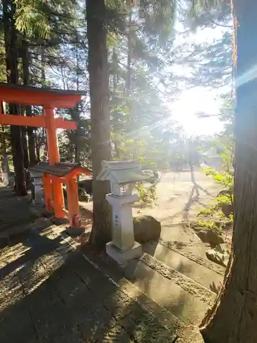 逸見神社の建物その他