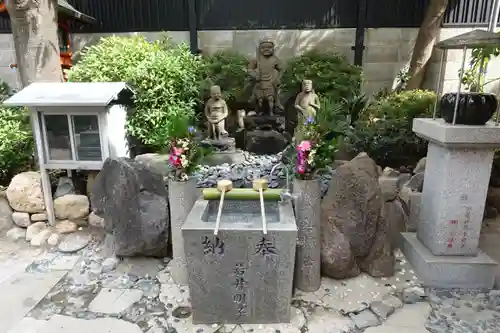 法案寺南坊の手水舎