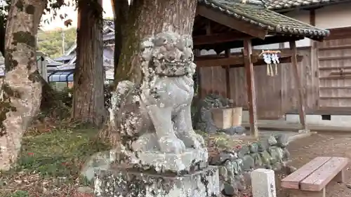 御霊神社本宮の狛犬