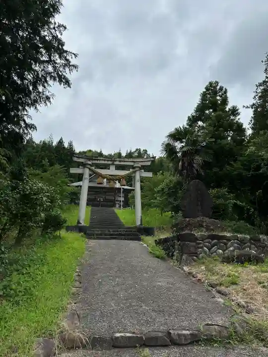 白鳥神社の鳥居