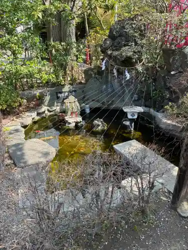 八剱八幡神社の{uncategorized: "未分類", other: "その他", undefined: "問題あり", building: "その他建物", grave: "お墓", sacred_gate: "鳥居", guardian: "狛犬", statue: "像", buddha: "仏像", history: "歴史", nature: "自然", garden: "庭園", animal: "動物", pagoda: "塔", temizu: "手水舎", mountain_gate: "山門・神門", sanctuary: "本殿・本堂", subordinate: "末社・摂社", art: "芸術", scenery: "景色", jizo: "地蔵", ema: "絵馬", goshuin: "御朱印", omikuji: "おみくじ", items: "授与品その他", amulet: "お守り", goshuincho: "御朱印帳", eats: "食事", festival: "お祭り", votive_dance: "神楽", shichigosan: "七五三参", wedding: "結婚式", experience: "体験その他", initially: "初詣", around: "周辺", anti_infection: "感染症対策"}