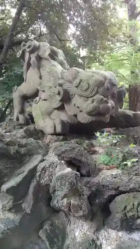 赤坂氷川神社の狛犬