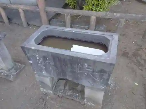 高根町熊野神社の手水舎