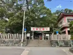 津田八幡神社の建物その他